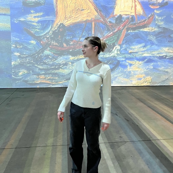 Meet your Posher, Brenna - Picture 1 of 1